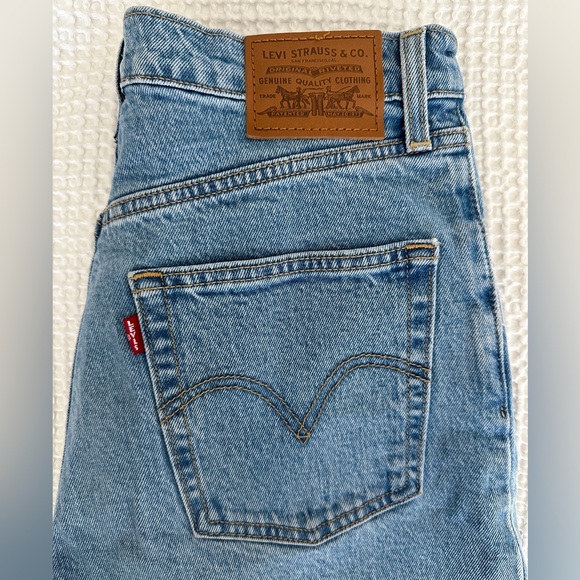 Levi’s Ribcage - Picture 3 of 6